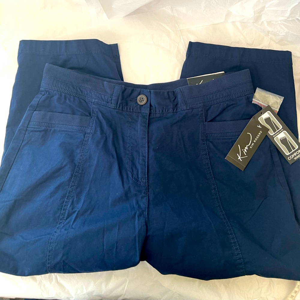 NWTS KIM ROGERS Comfort Waist Capri Pants.
